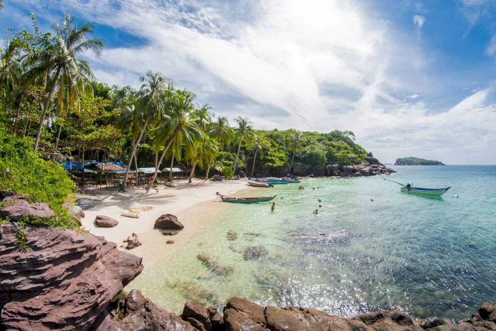 From November to April is the best time for snorkeling in Phu Quoc Island 